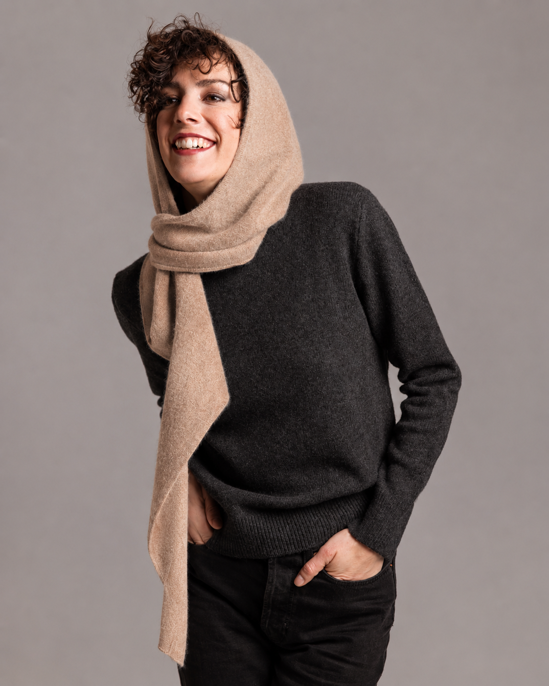 AMMANITI colore BEIGE - BALACLAVA IN CACHEMIRE