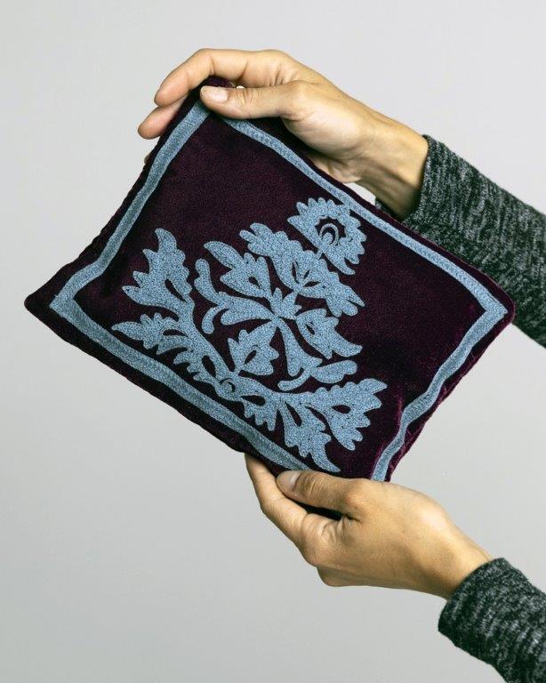 CLIO BORDEAUX - Pochette in Velluto ricamato a mano
