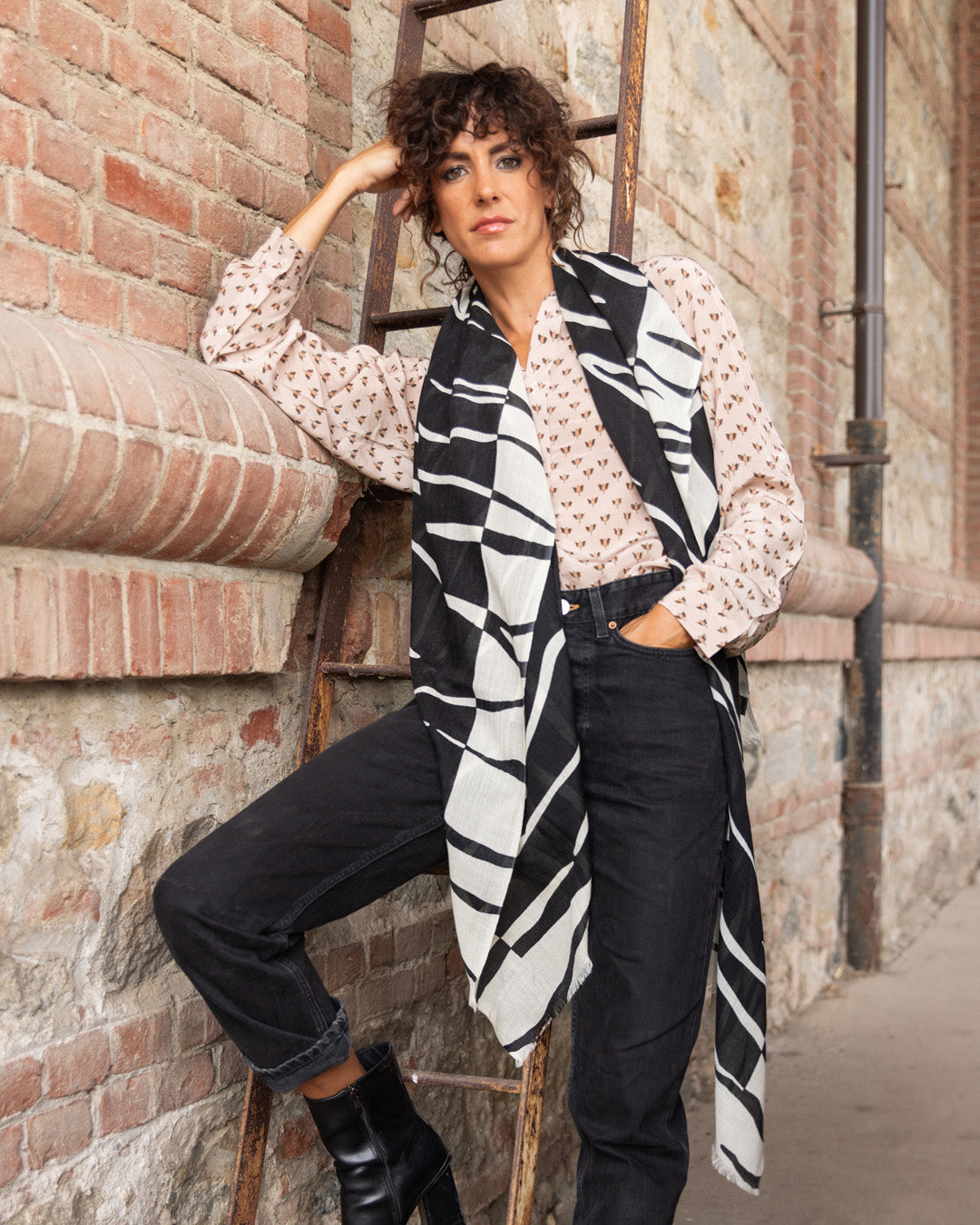 NICOSIA NERA - Sciarpa Unisex in lana