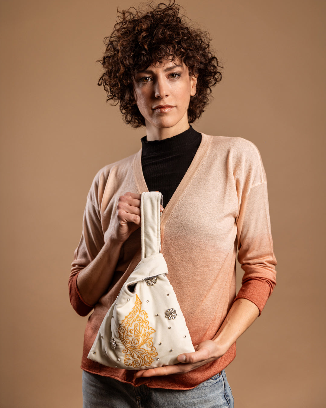 OLIVIA PANNA - Secchiello in Velluto ricamato a mano - Ordi.to Accessori