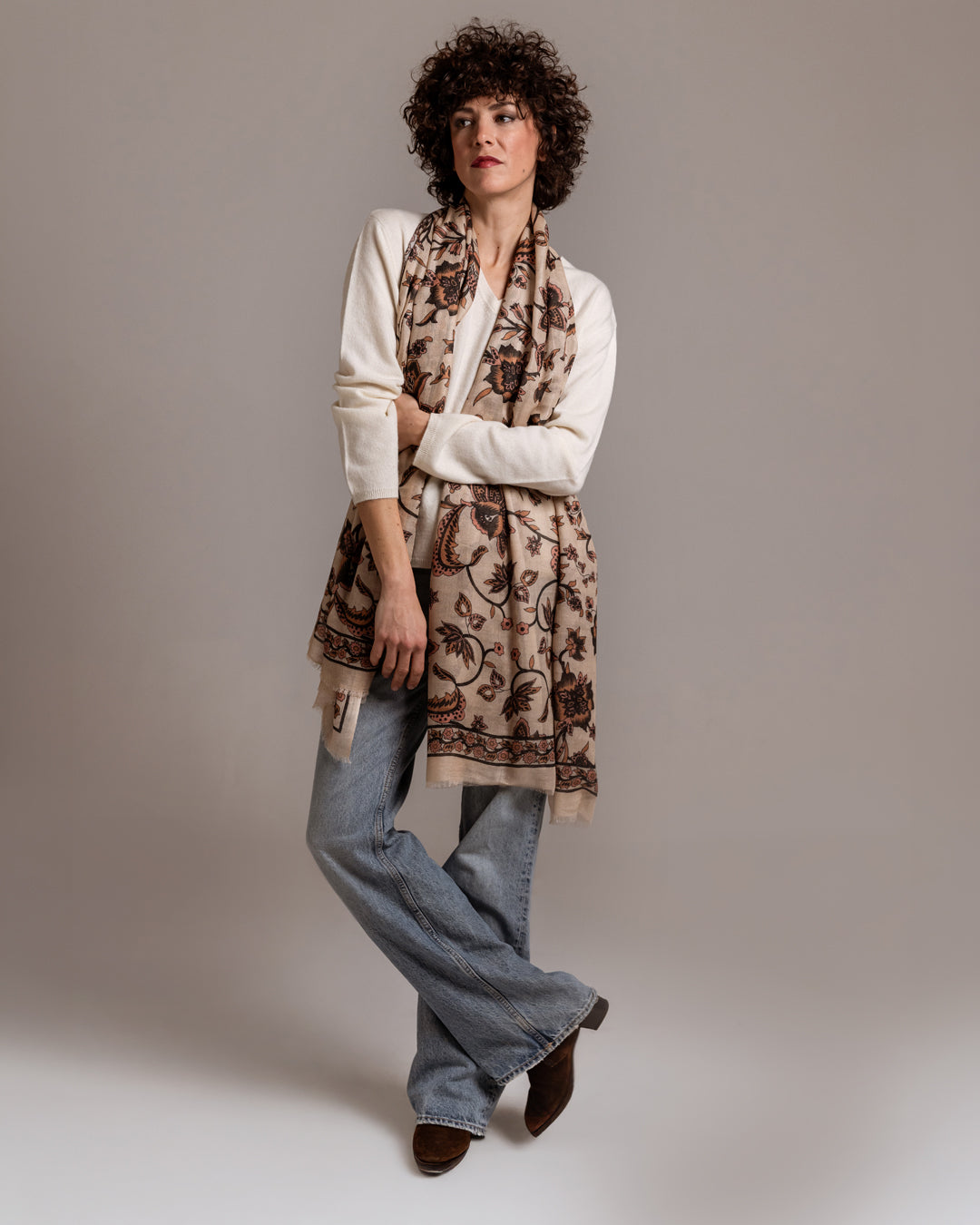 PENN colore BEIGE - Sciarpa stampa floreale