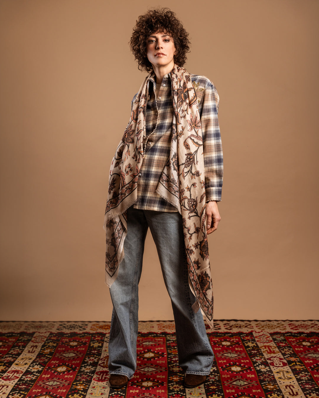 PENN colore BEIGE - Sciarpa stampa floreale
